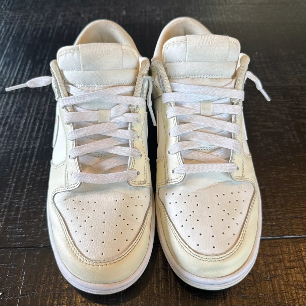 Nike Dunks size 9 women's size 7.5 men's. - Picture 2 of 7